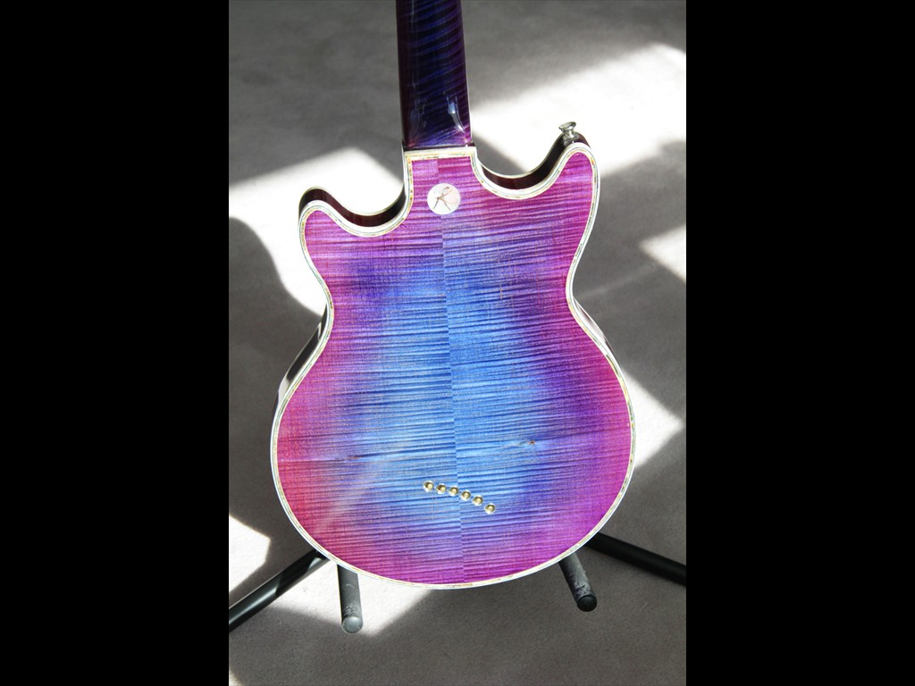 Firebolt in Blue/Purple burst on Curly Maple - Korina Body